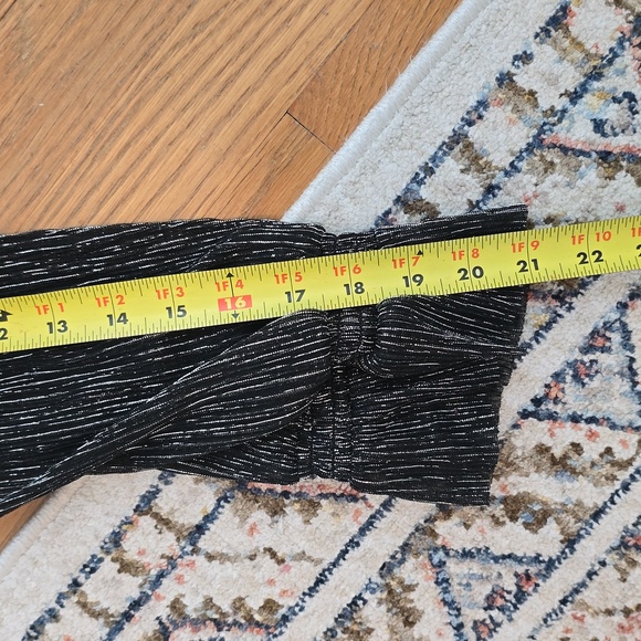 WORTHINGTON WOMEN'S CRISS-CROSS LONG SLEEVE BLACK & SILVER BLOUSE  PETITE SMALL - Picture 15 of 17